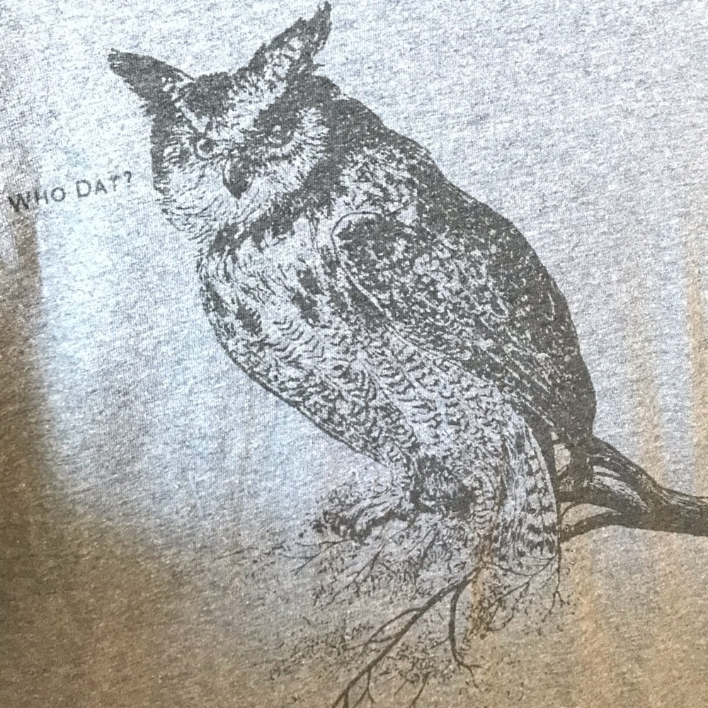 Gray T shirt with owl
